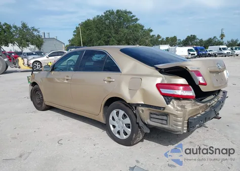 2011 Toyota Camry Le z USA, uszkodzony, nr VIN 4T1BF3EKXBU166147